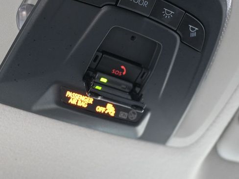 Used 2023 Toyota Corolla Cross LE image 24