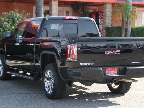 Used 2017 GMC Sierra 1500 Denali AWD/4WD image 6