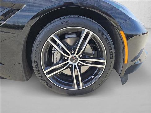 Used 2017 Chevrolet Corvette 1LT w/ Carbon Flash Badge Package image 21