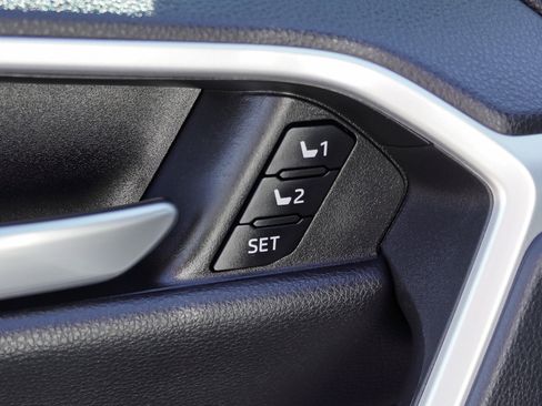 Used 2023 Toyota RAV4 XSE AWD/4WD image 19