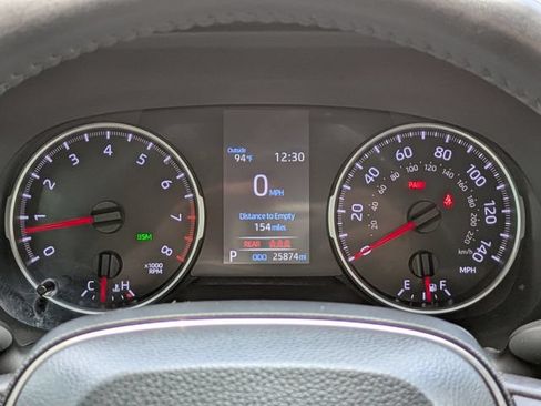 Used 2022 Toyota RAV4 XLE Premium FWD image 31