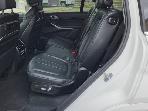 Used 2025 BMW X7 xDrive40i AWD/4WD image 27