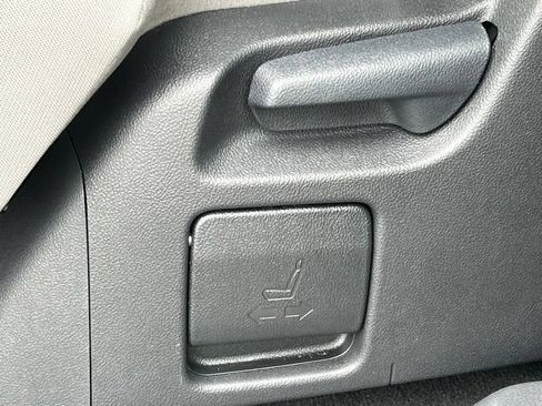 Used 2023 Toyota Sienna LE FWD image 20
