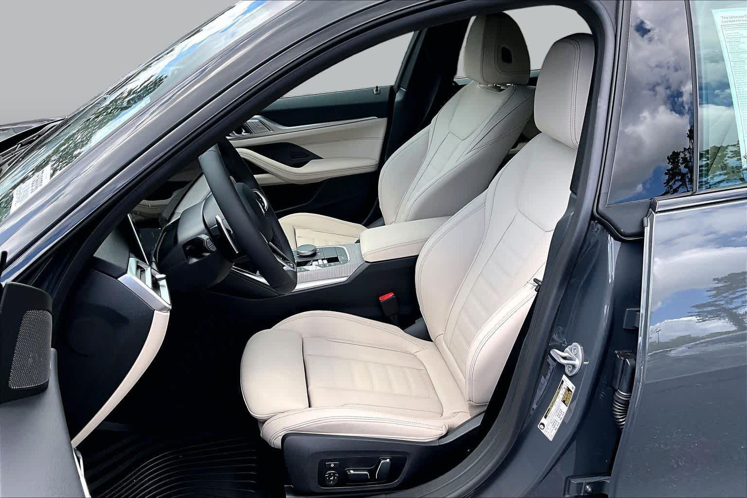 New 2026 BMW 430i w/ M Sport Package RWD image 9