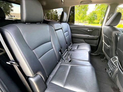 Used 2021 Honda Pilot Touring image 30