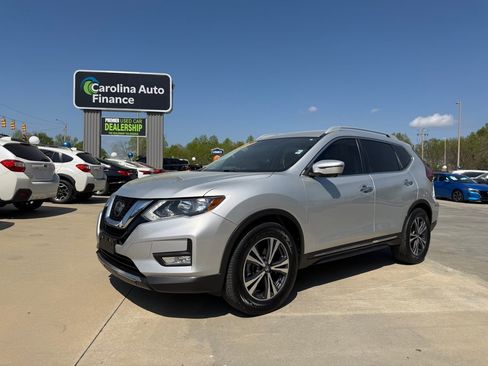 Used 2018 Nissan Rogue SL image 1