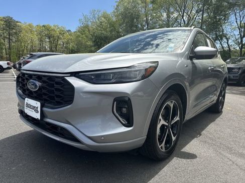 Certified 2023 Ford Escape ST-Line Elite AWD/4WD image 4