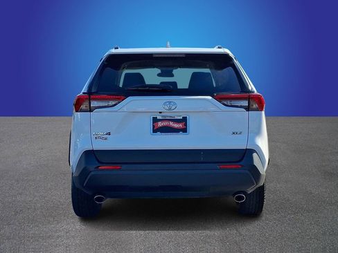 Used 2024 Toyota RAV4 XLE image 5