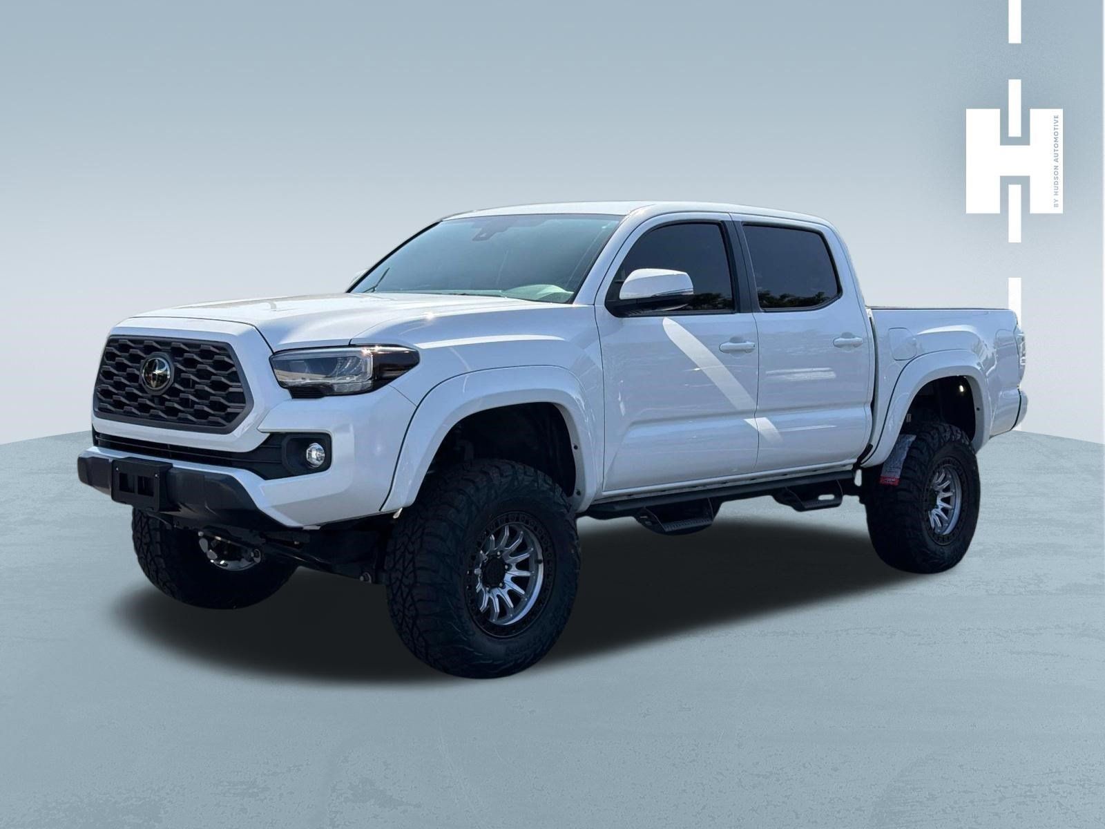 Used 2023 Toyota Tacoma TRD Off-Road w/ TRD Premium Off Road Package AWD/4WD image 3