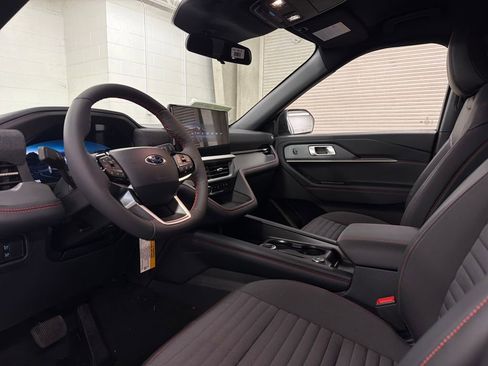 New 2026 Ford Explorer ST-Line image 7
