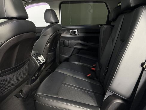 Used 2022 Kia Sorento S w/ Panoramic Sunroof Package image 27