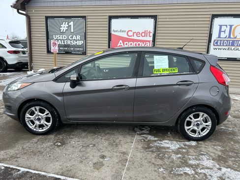 Used 2014 Ford Fiesta SE image 8