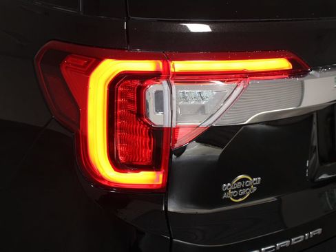 Used 2021 GMC Acadia Denali w/ Denali Technology Package FWD image 60