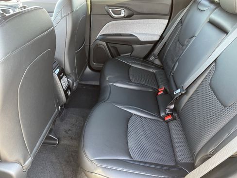 New 2026 Jeep Compass Latitude image 16