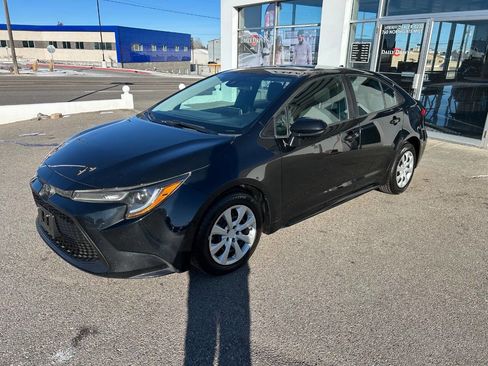 Used 2020 Toyota Corolla LE image 9