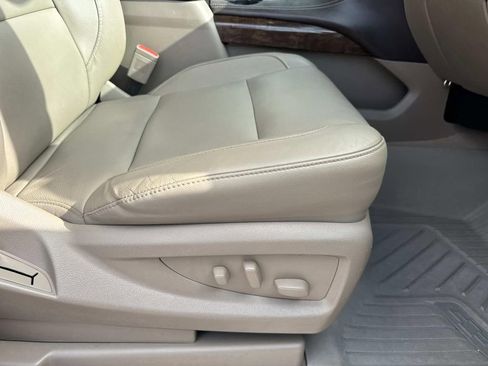 Used 2020 Chevrolet Tahoe LT image 12