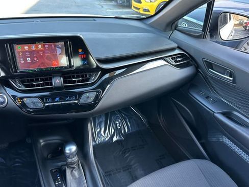 Used 2018 Toyota C-HR XLE image 16