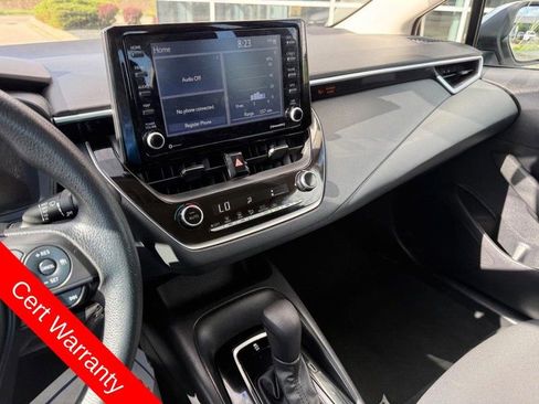 Used 2022 Toyota Corolla LE FWD image 25