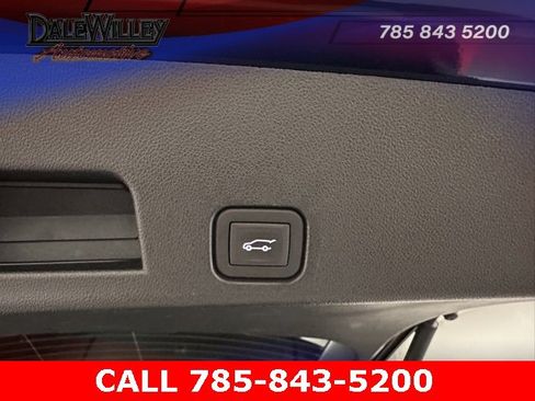 Used 2024 Chevrolet Traverse LT image 22