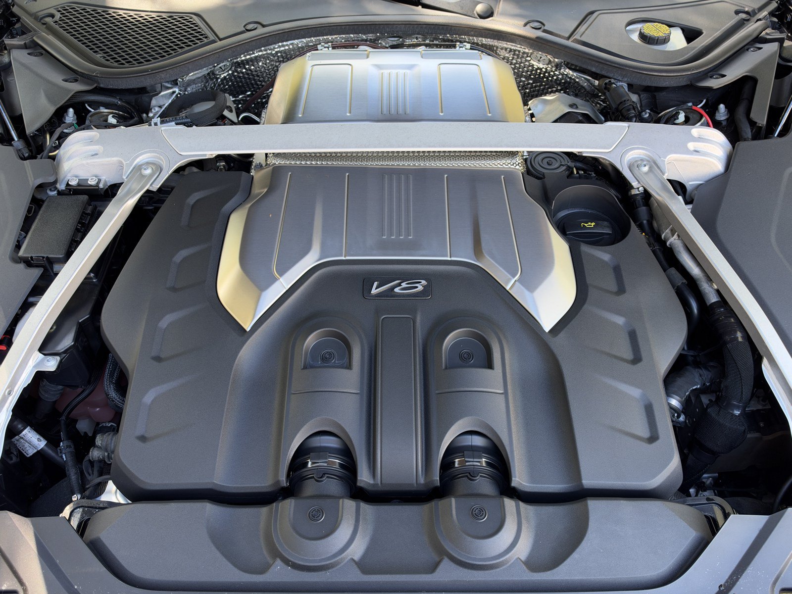Certified 2023 Bentley Flying Spur V8 AWD/4WD image 12