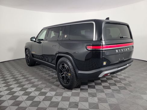 Used 2023 Rivian R1S Adventure AWD/4WD image 3