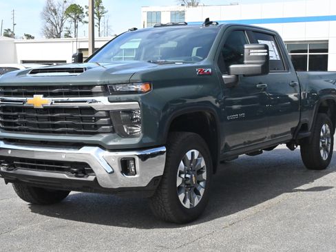 New 2026 Chevrolet Silverado 2500 LT w/ All Star Edition AWD/4WD image 8