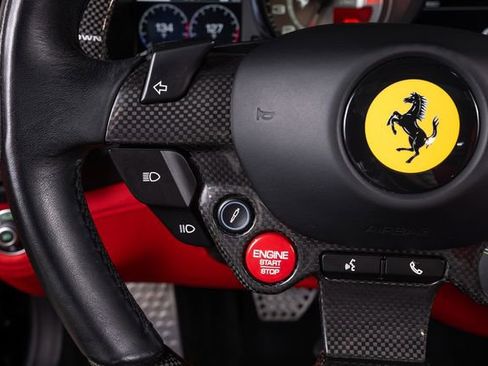 Used 2019 Ferrari Portofino RWD image 42