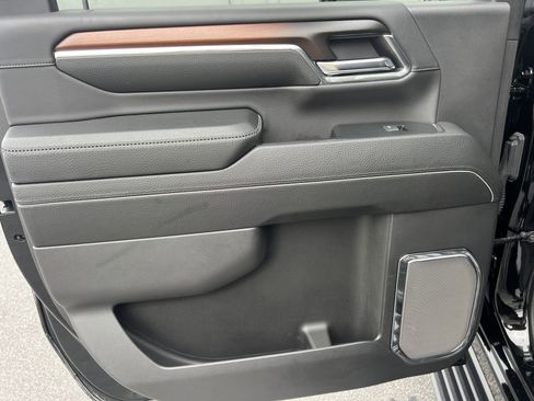 Used 2024 GMC Sierra 2500 Denali w/ Denali Reserve Package image 27