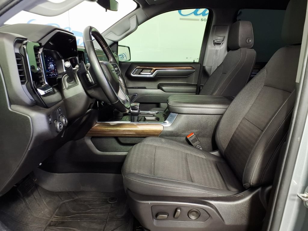 Used 2024 Chevrolet Silverado 1500 RST w/ Protection Package RWD image 8