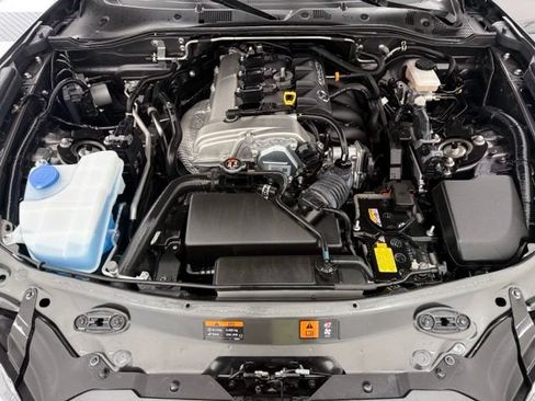 Used 2018 MAZDA MX-5 Miata Grand Touring RWD image 9