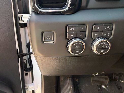 Used 2024 GMC Sierra 1500 Denali Ultimate AWD/4WD image 25