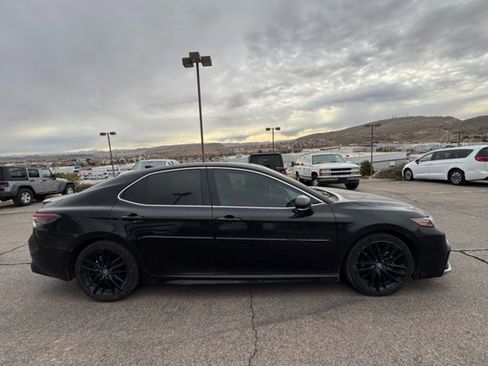 Used 2024 Toyota Camry image 6