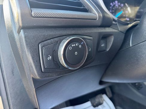 Used 2019 Ford Fusion SE image 31