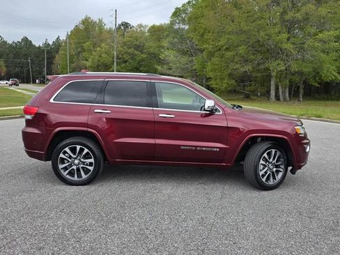 Used 2018 Jeep Grand Cherokee Overland image 42