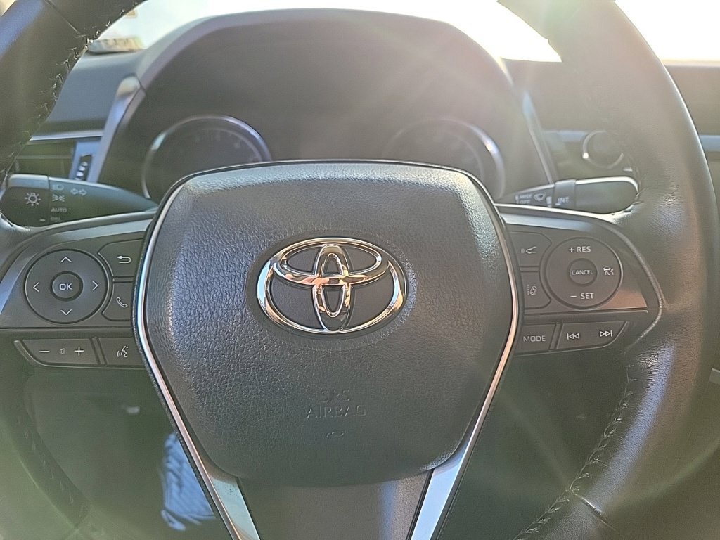Used 2020 Toyota Camry SE FWD image 9