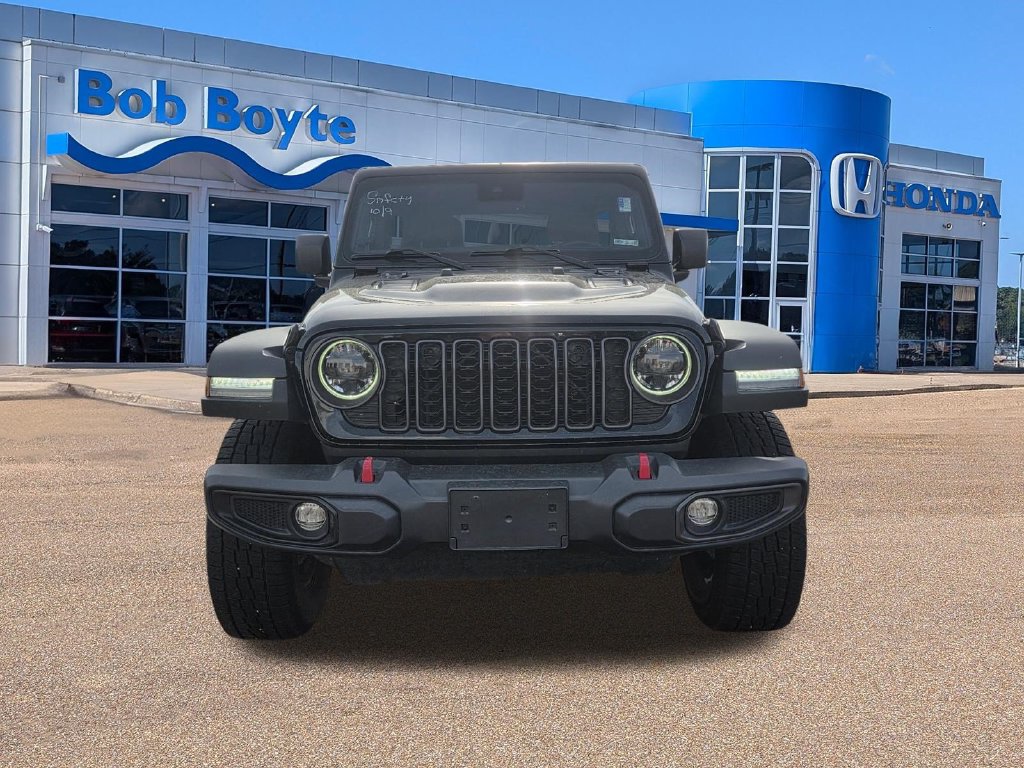 Used 2024 Jeep Wrangler Unlimited Rubicon AWD/4WD image 2