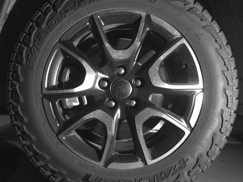 Used 2025 Jeep Compass Trailhawk AWD/4WD image 12