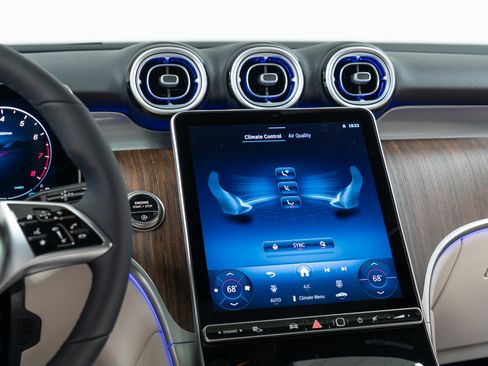New 2027 Mercedes-Benz GLC 300 4MATIC image 19