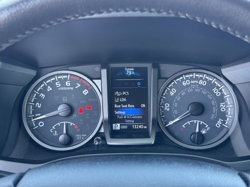 Used 2023 Toyota Tacoma TRD Off-Road w/ Technology Package RWD image 22