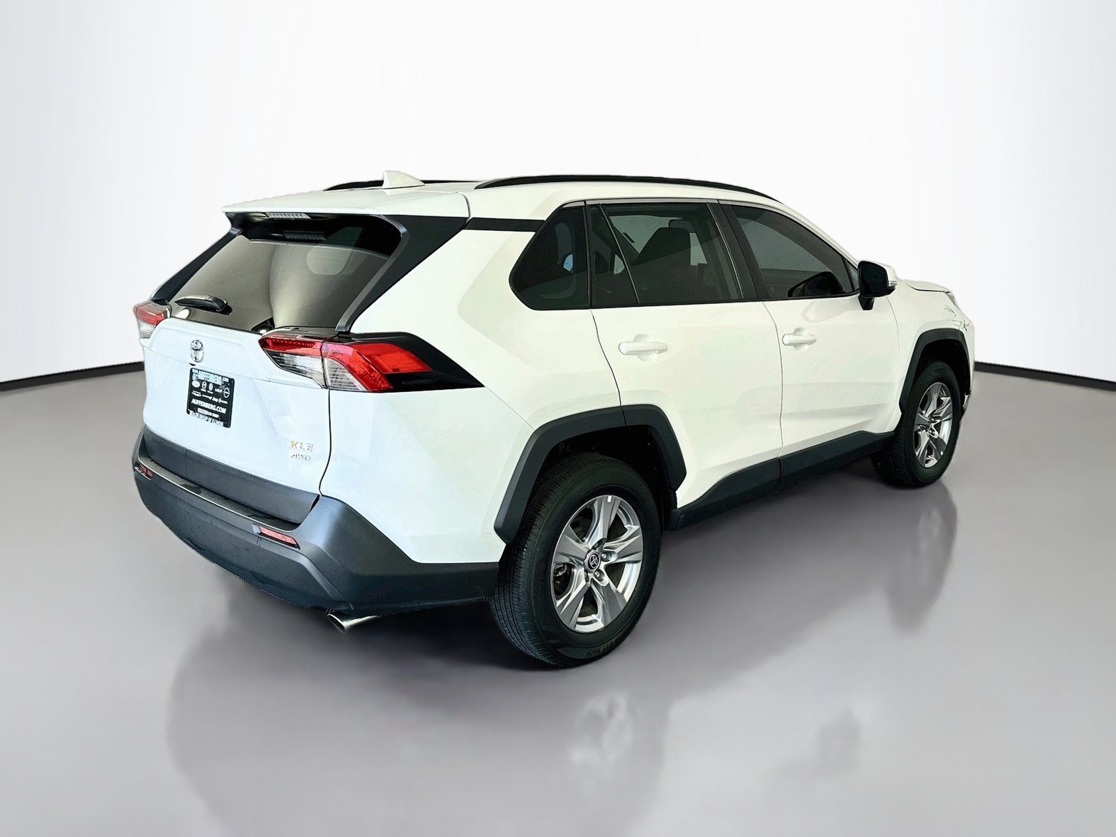 Used 2023 Toyota RAV4 XLE w/ Convenience Package AWD/4WD image 7