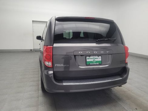 Used 2018 Dodge Grand Caravan SE FWD image 6
