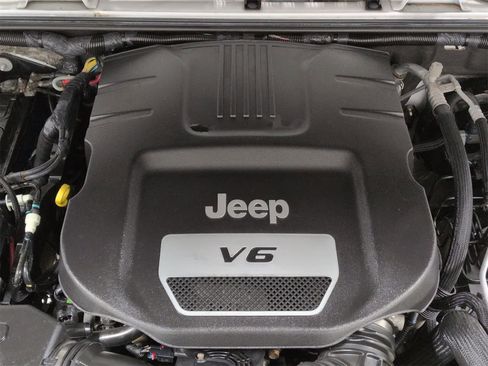 Certified 2017 Jeep Wrangler Unlimited Rubicon image 15