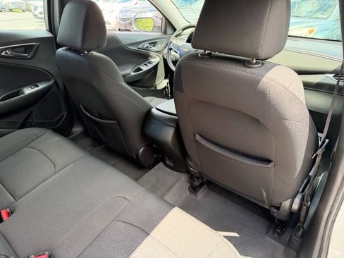 Used 2019 Chevrolet Malibu LS FWD image 38