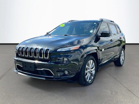 Used 2016 Jeep Cherokee Overland w/ Technology Group FWD image 2