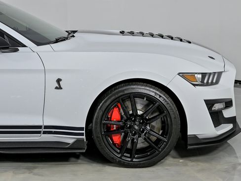 Used 2021 Ford Mustang Shelby GT500 w/ Technology Package image 15
