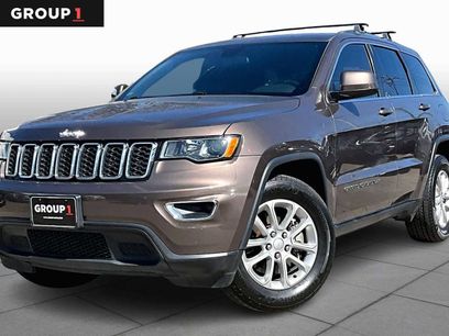Used 2021 Jeep Grand Cherokee Laredo