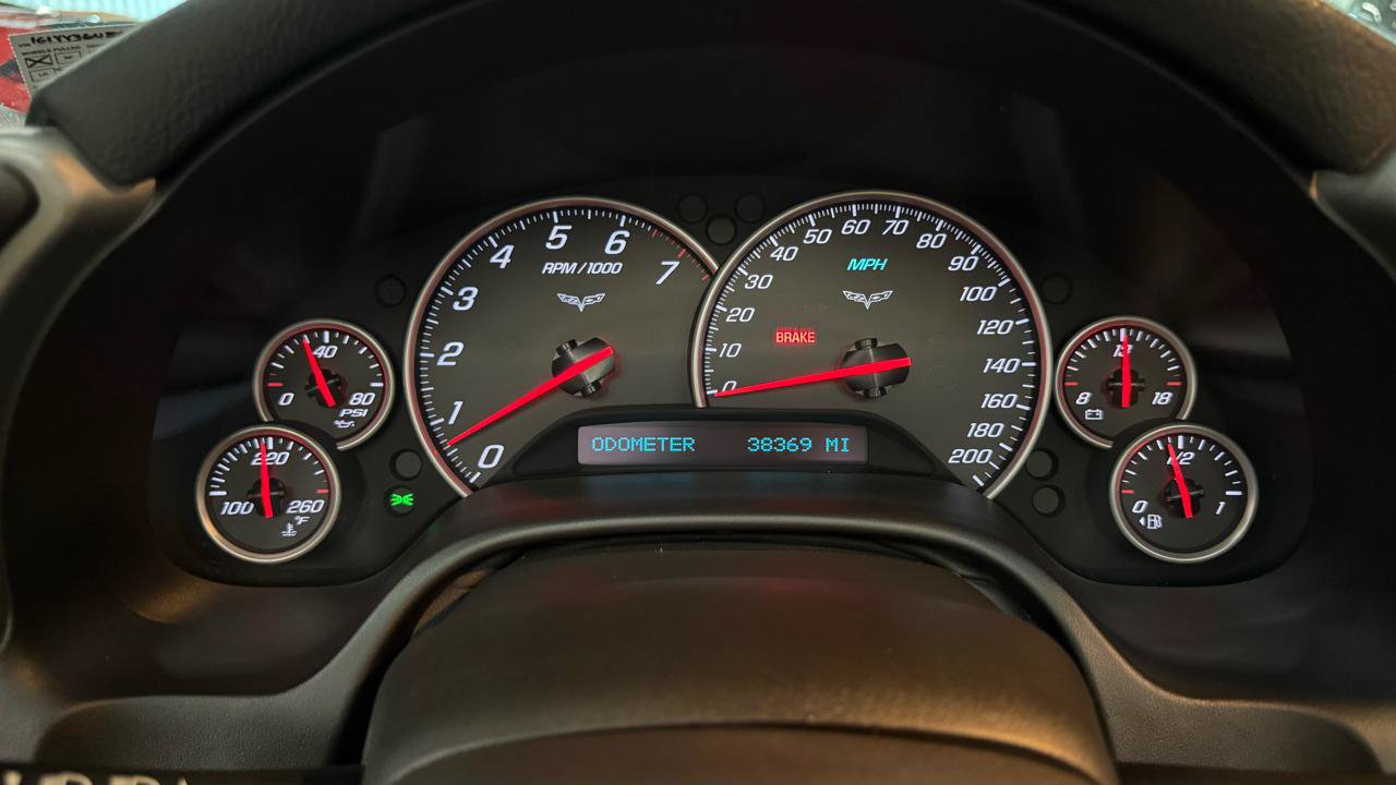 Used 2006 Chevrolet Corvette Convertible RWD image 30