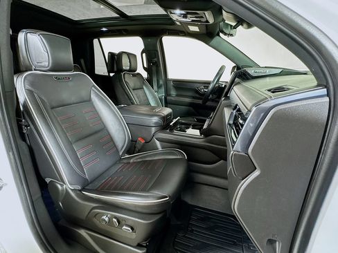 Certified 2025 GMC Yukon AT4 Ultimate AWD/4WD image 30
