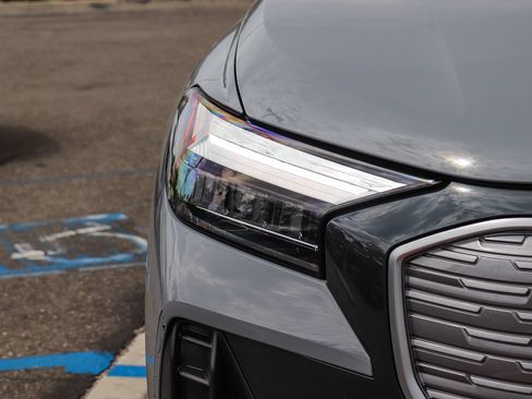 Certified 2023 Audi Q4 e-tron Premium Plus w/ Premium Plus RWD image 12