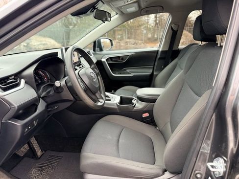 Used 2023 Toyota RAV4 LE image 6
